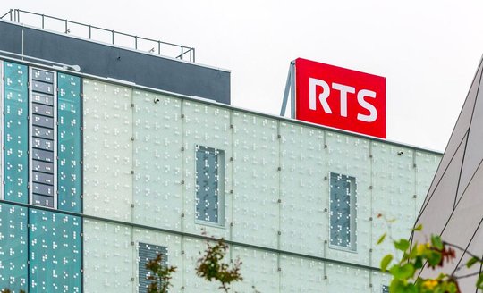 Entgegen den Zusagen von 2021 hat sich das «Klima der Angst» nicht verändert... (Bild: © RTS)
