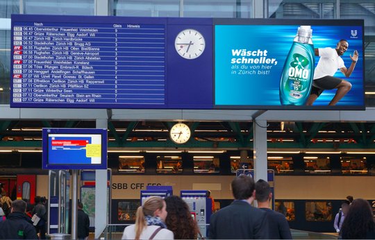 Die Kampagne wendet sich direkt an die Reisenden im Pendlerstrom... (Bild: zVg)