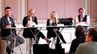 Tsüri-CR Simon Jacoby, Verlegerverbands-Chefin Pia Guggenbühl, «Nebelspalter»-Redaktorin Camille Lothe und fög-Chef Mark Eisenegger debattieren über das neue «Jahrbuch»... (v.l.; Bild: Screenshot Klein Report)