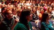 Corona-Krise trifft Frauen härter als Männer: «Frauen treten für die zusätzliche Care-Arbeit oftmals kürzer, während die Männer an der Spitze die Entscheidungen über Budgets treffen...»