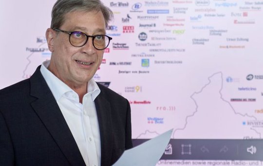 «Er wird uns fehlen», sagt FN-Vizedirektorin Olivia Enkerli dem Klein Report. (Bild © FN)