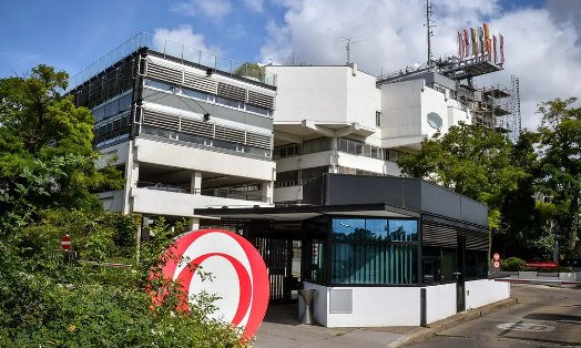 Neben dem Senken der Gebühren um rund 30 Prozent wird dem ORF mit dem neuen Gesetz eine «Transparenzoffensive» verordnet...                (Bild: Vienna.at)   
