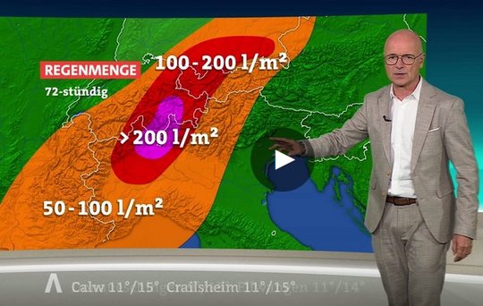 TV-Meteorologen, die in der ARD und im ZDF über die Zusammenhänge von Wetter und Klimakrise aufklären, wie hier Karsten Schwanke, werden zunehmend angefeindet... (Bild: Screenshot ARD)