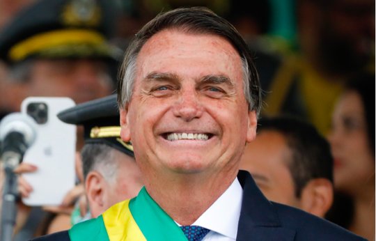 Vor allem in den sozialen Medien wütet Bolsonaro gegen die Medien. (Bild Wikipedia)