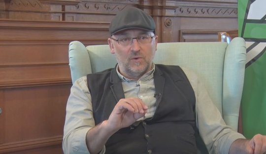 Ralph Weibel ist seit 2018 als Produzent beim «Nebelspalter» beschäftigt... (Bild © Youtube)