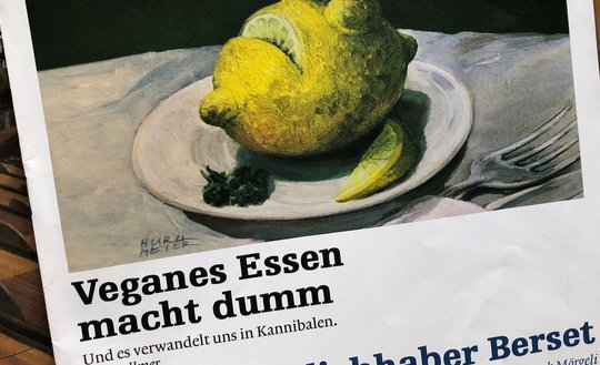 «Wer braucht da noch einen ‘Nebelspalter’», kommentiert Journalist Gabriel Brönnimann die Schlagzeile auf der Titelseite der neuen «Weltwoche»...