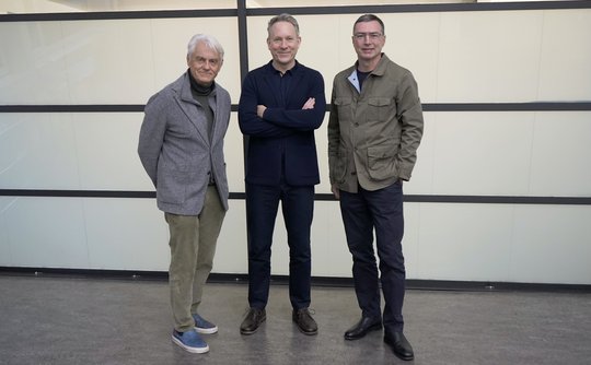 Daniel Zehntner (l.) gibt operative Leitung ab, Fabian Röthlisberger wird Managing Director und CD Thomas Wolfram (r.) ist neu Partner bei Martin et Karczinski...   (Bild: zVg)