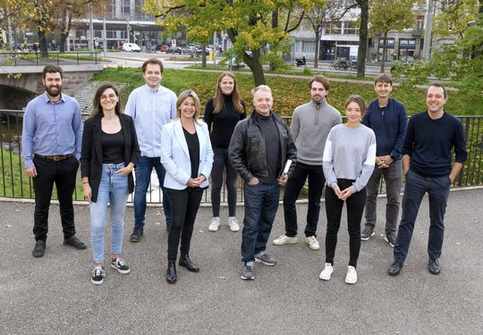 Das Prime News-Team (v.l.): Yannik Schmöller, Anja Sciarra, Oliver Sterchi, Diana  Bevilaqua, Melina Schneider, Martin Schilling, John Kaufmann, Leonie Wartenweiler,  Christian Keller, Luca Thoma... (Bild: Pino Covino)
