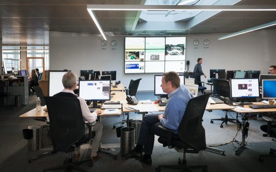 Alle digitalen Titel der NZZ-Mediengruppe werden künftig von einem gemeinsamen Newsroom aus bedient...