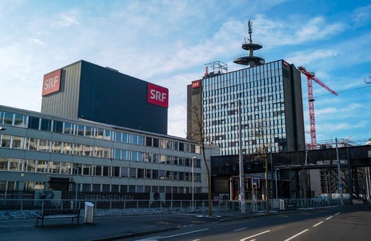 Aussage gegen Aussage: Auch nach der Untersuchung steht in den Sternen, ob Patrizia Laeri als Praktikantin sexuell belästigt wurde oder nicht. (Bild © SRF)