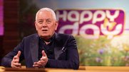 Am Samstagabend war es nach 18 Jahren für Gastgeber Röbi Koller eine längere «Happy Day»-Dernière mit Überraschungen… (Bild: SRF/zVg)