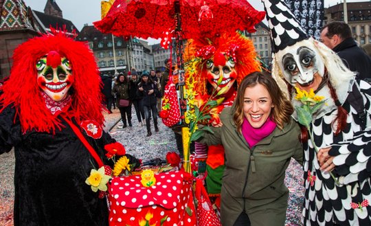 «Das Beste aus 50 Jahren Schnitzelbängg»: Auch SRF und TeleBasel helfen mit, die Fastenzeit zu überbrücken. (Bild © SRF/Luzian Hunziker)