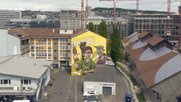 Das grossflächige Wandgemälde verknüpft die Markenwelt von Rivella mit urbaner Street-Art... (Bild: Family/Screenshot)