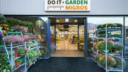 Eine neue Kundenführung durch die Verkaufsflächen soll die Gartenfreunde beim Einkauf inspirieren...              (Bild: Migros Losone)