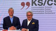 «Die Positionierung, die Filippo Lombardi eingeleitet hat, führen wir weiter», sagt Jürg Bachmann (r.), der im Mai das Zepter von Filippo Lombardi (l.) übernommen hat. (Bild © KS/CS)