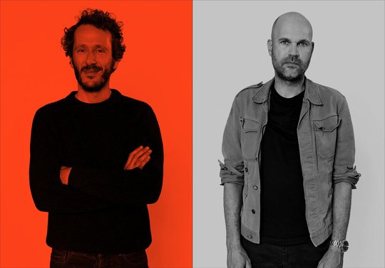 Benjamin von Blomberg (l.) und Nicolas Stemann hatten ihre Intendanz mit der Spielzeit 2019/20 begonnen. Kurz vor dem Ausbruch von Corona…     (Webseite Schauspielhaus)         