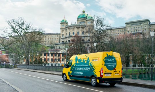 Von den schweizweit insgesamt rund 450 Zustellstellen der Post sind heute rund 140 mit Ladestationen ausgerüstet. (Bild zVg)