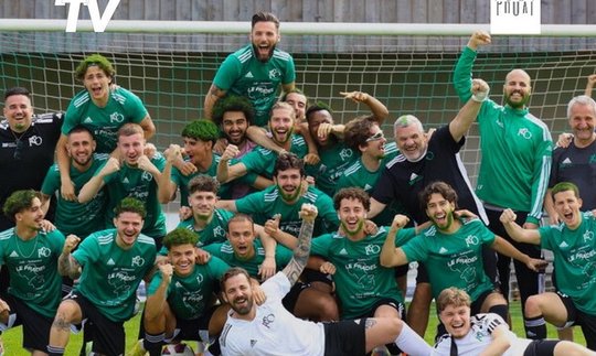 Das Genfer Onlineportal Proxifoot fiebert mit der Genfer Amateurmannschaft aus Onex...      (Bild Screenshot Instagram-Profil von proxifoot)