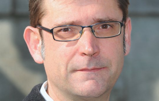 Jürg Fischer ist verantwortlich für die «sprachliche Weiterentwicklung und Titelsetzung» der Pendlerzeitung. (Bild zVg)