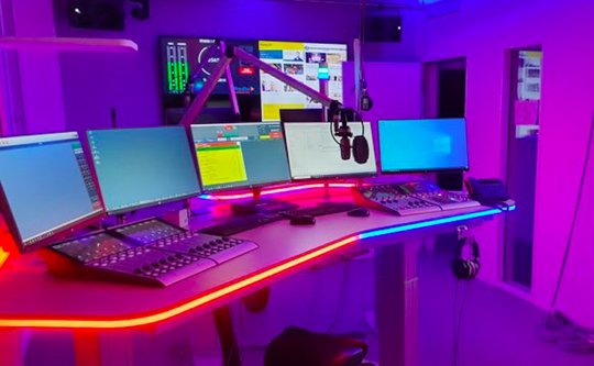 Studio von Radio L in Vaduz: Nach einer neuerlichen Erhöhung des Staatsbetrags wird es den «Vaterland»-Verlegern zu bunt. (Bild © Radio L)